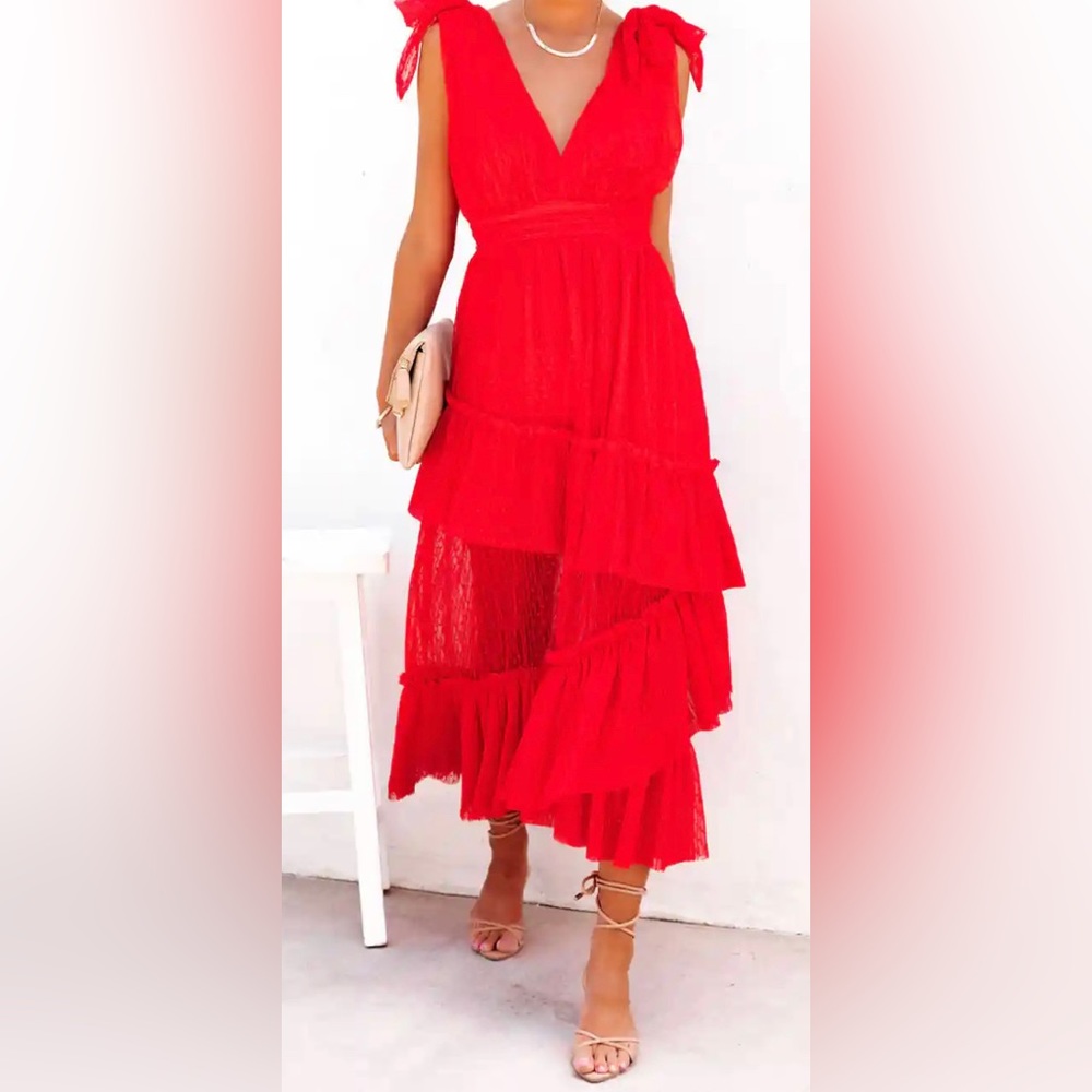 Beautiful red Vicidolls tulle midi-dress